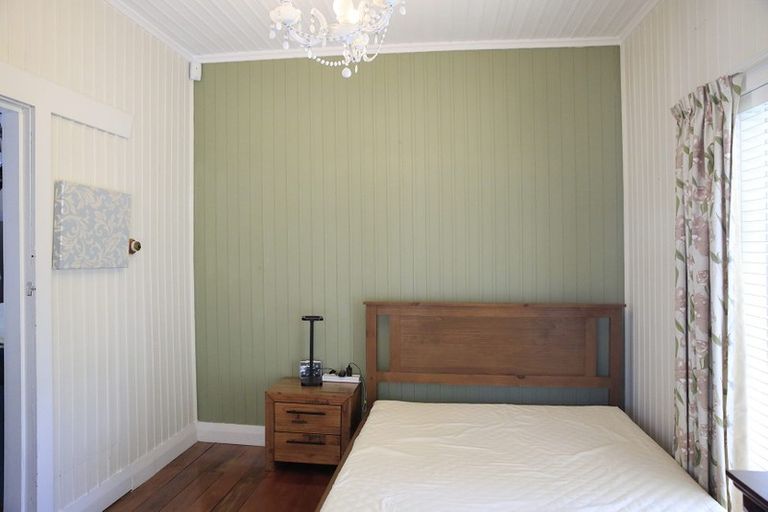 Photo of property in 1 Churchouse Road, Greenhithe, Auckland, 0632