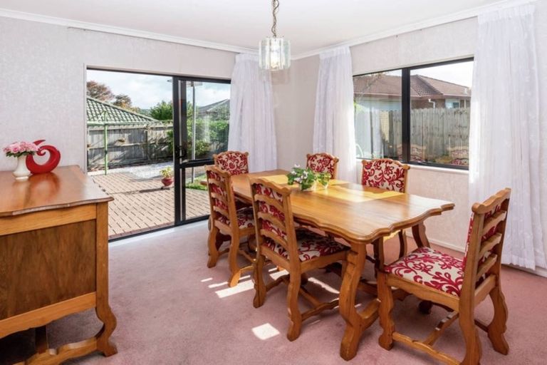 Photo of property in 2 Ballycullanie Place, Dannemora, Auckland, 2016
