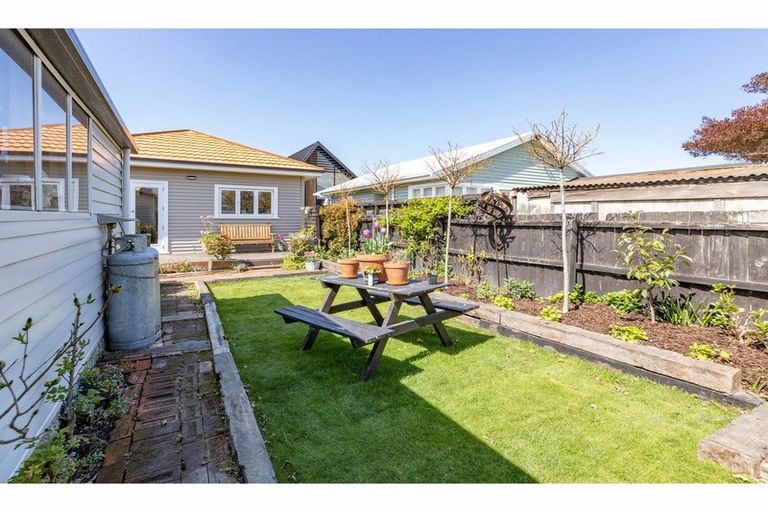 Photo of property in 105 Osborne Street, Waltham, Christchurch, 8011