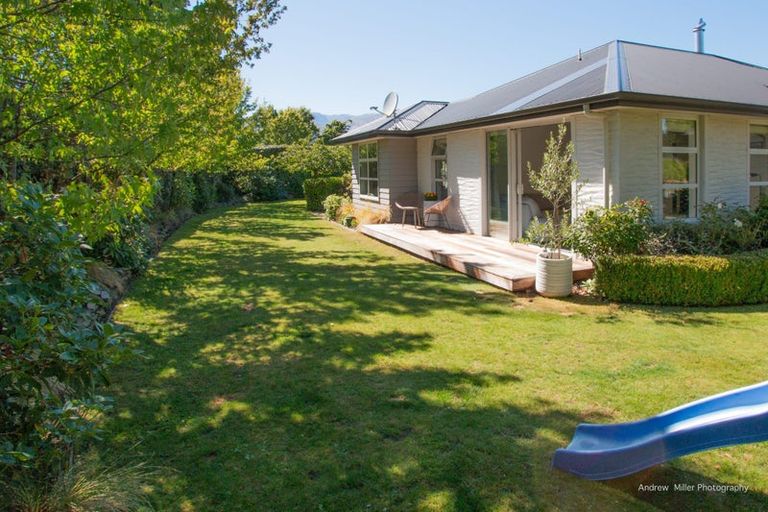 Photo of property in 1 Little Maude Drive, Lake Hawea, Wanaka, 9382