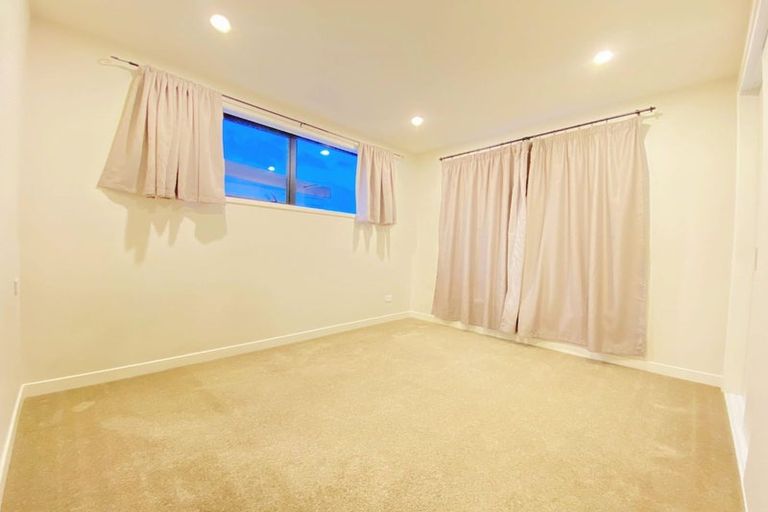 Photo of property in 12 Kea Road, Silverdale, 0932