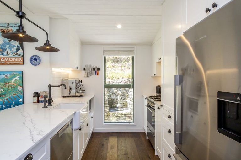 Photo of property in 43 Mcdonnell Road, Arrowtown, 9302