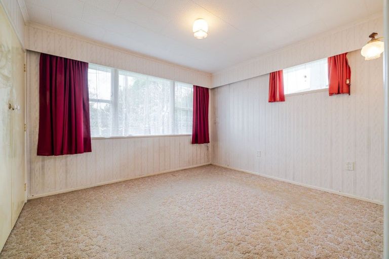 Photo of property in 38 Peters Avenue, Cloverlea, Palmerston North, 4412