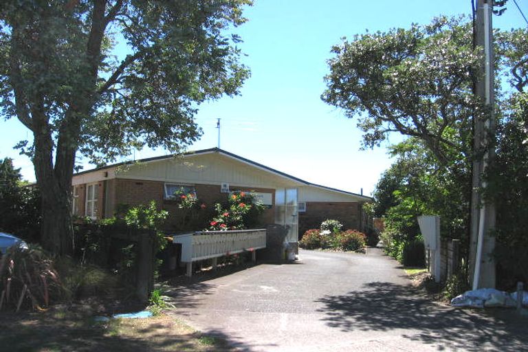 Photo of property in 7 Stratford Avenue, Milford, Auckland, 0620