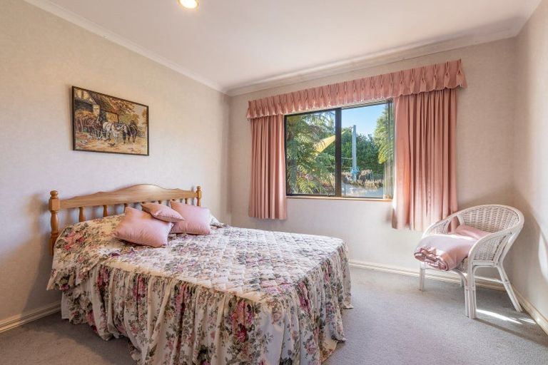 Photo of property in 1 Curnow Place, Leamington, Cambridge, 3432