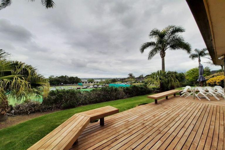 Photo of property in 2 Oleander Point, Farm Cove, Auckland, 2012