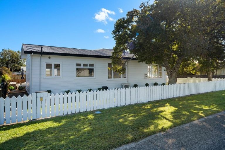 Photo of property in 32 Brookes Street, Inglewood, 4330