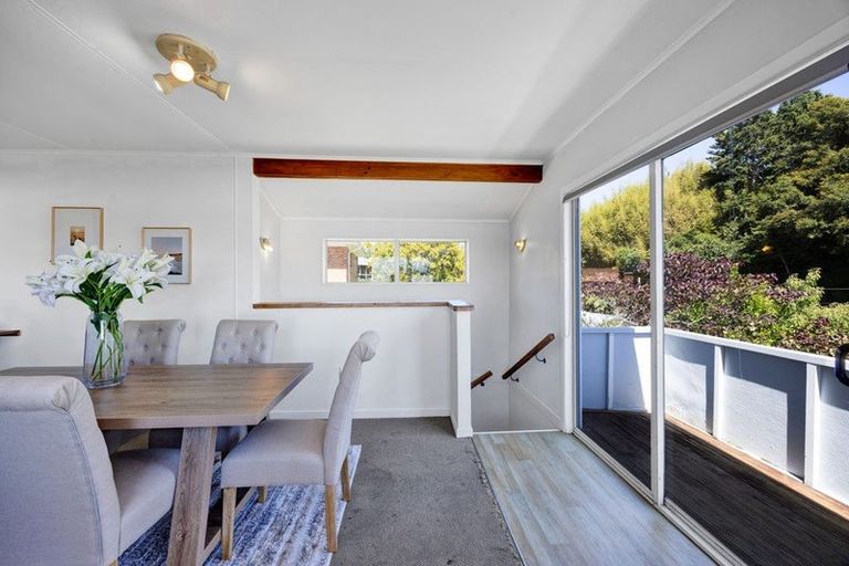 Photo of property in 37 Awanui Street, Merrilands, New Plymouth, 4312