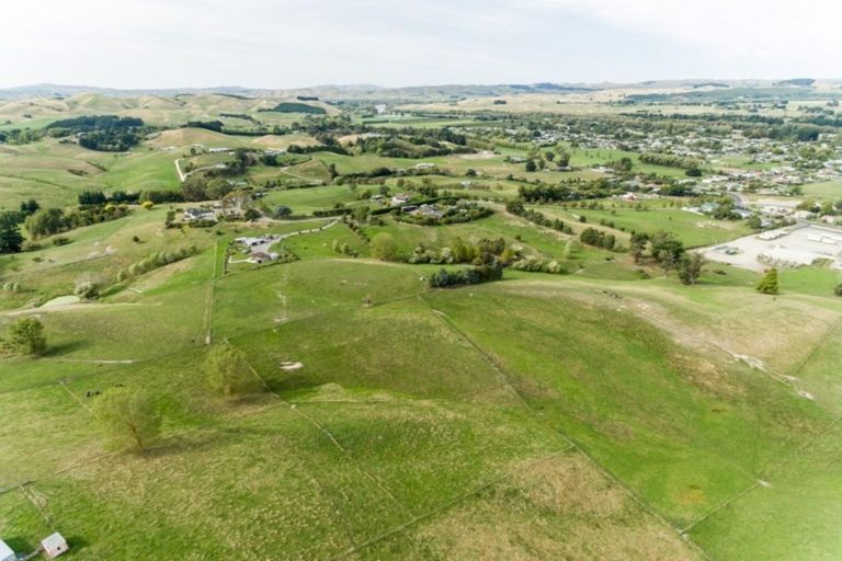 Photo of property in 39 Great North Road, Waipawa, 4210