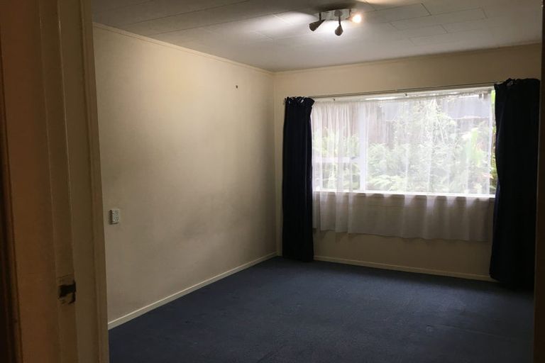 Photo of property in 9 Micawber Place, Mellons Bay, Auckland, 2014