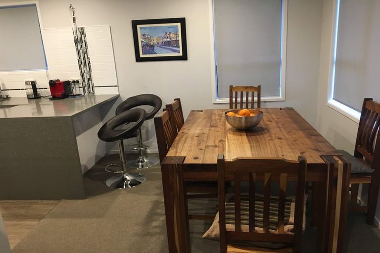 Photo of property in 1 Babington Place, Torbay, Auckland, 0630