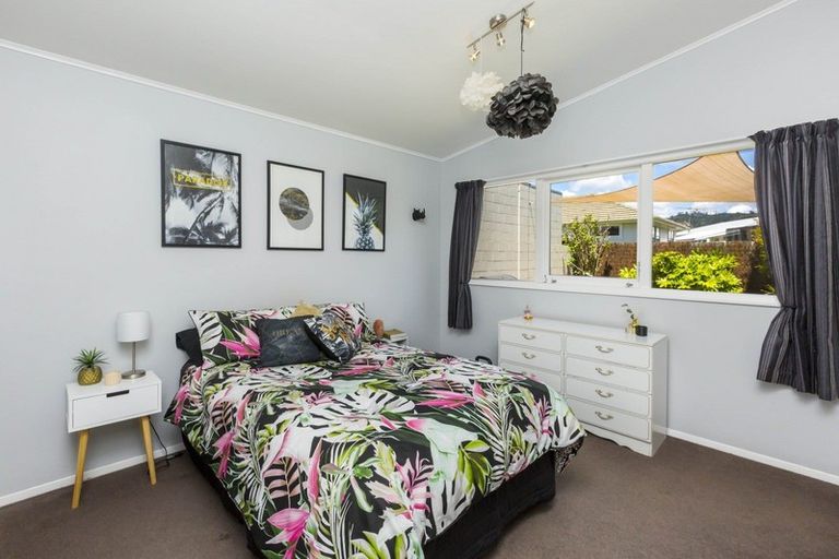 Photo of property in 17 Kiwi Street, Heretaunga, Upper Hutt, 5018