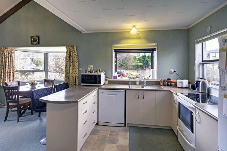 Photo of property in 6 Rewa Place, Lansdowne, Masterton, 5810