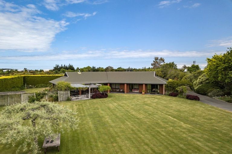 Photo of property in 18 Cedar Place, Amberley, 7410