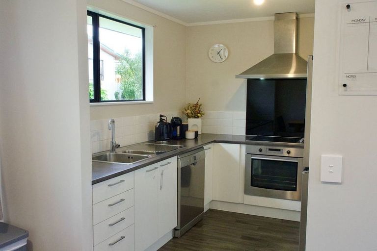 Photo of property in 1/26 South Street, Papakura, 2110