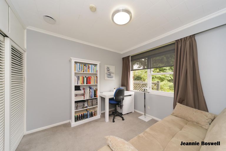 Photo of property in 20 Anaru Place, Awapuni, Palmerston North, 4412