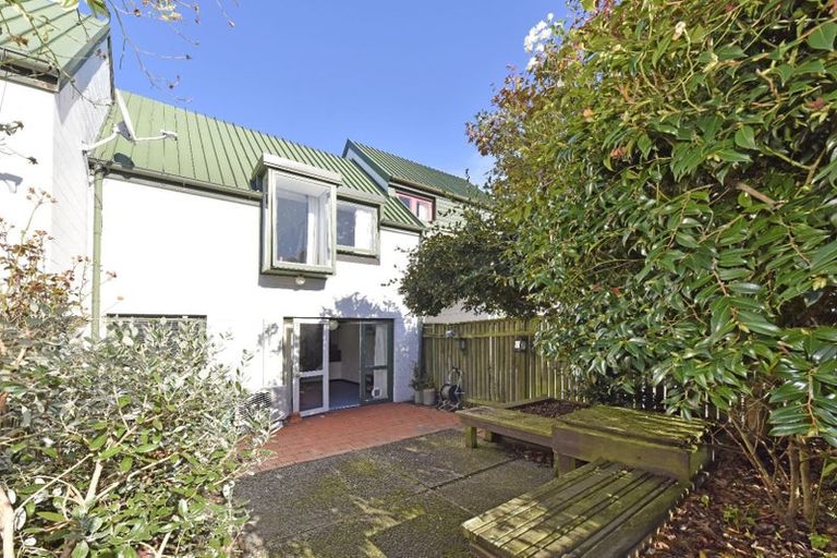 Photo of property in 9/24 Shrewsbury Street, Merivale, Christchurch, 8014