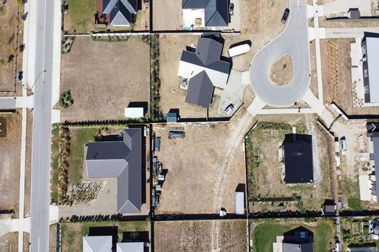 Photo of property in 18 Dingle Street, Lake Hawea, 9382