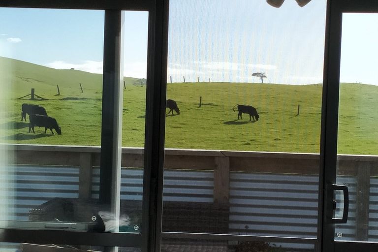 Photo of property in 5 Tua Tua Place, Baylys Beach, Dargaville, 0377