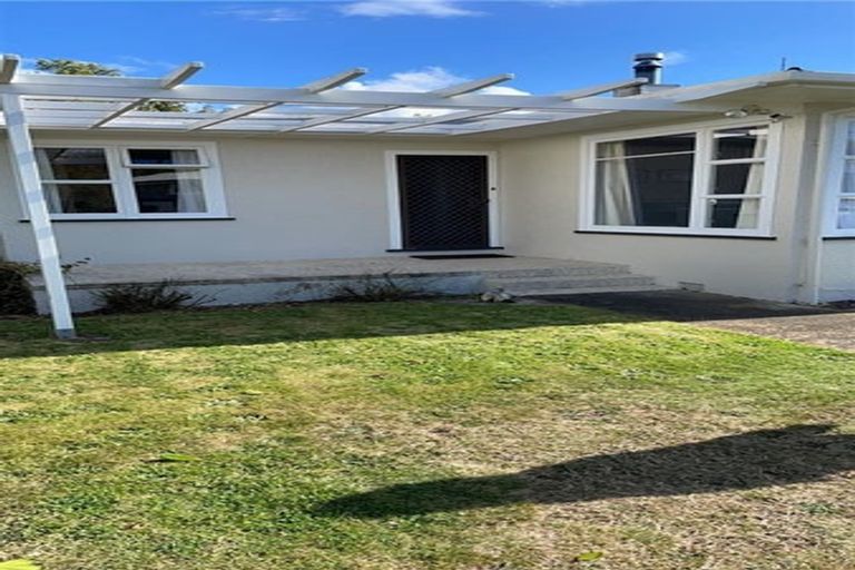 Photo of property in 24 Kent Crescent, Awapuni, Palmerston North, 4412