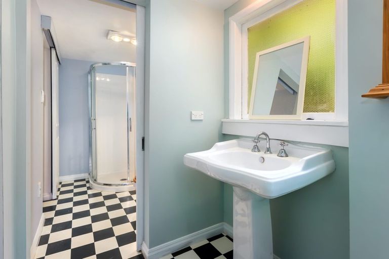 Photo of property in 1/45 Airlie Road, Plimmerton, Porirua, 5026