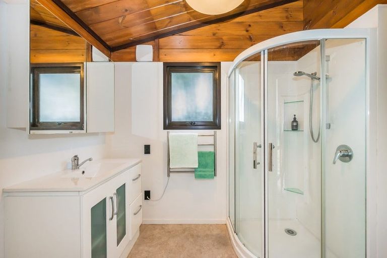 Photo of property in 29 Nimmo Avenue, Waikanae, 5036