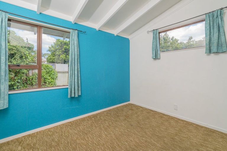 Photo of property in 20 Annette Place, Whitianga, 3510