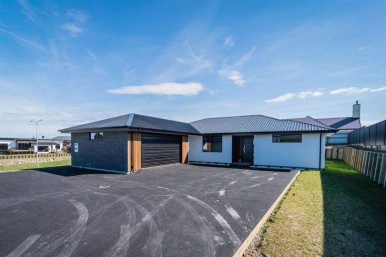 Photo of property in 22 Meadowstone Street, Gleniti, Timaru, 7910
