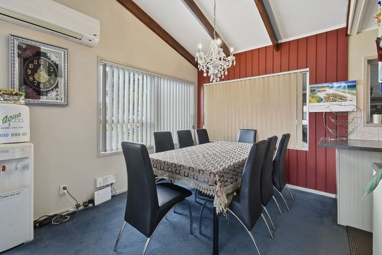 Photo of property in 13 Sunlands Drive, Manurewa, Auckland, 2102