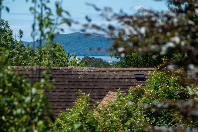 Photo of property in 24 Wychwood Crescent, Springfield, Rotorua, 3015