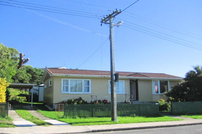 Photo of property in 11 Ngatitoa Street, Takapuwahia, Porirua, 5022
