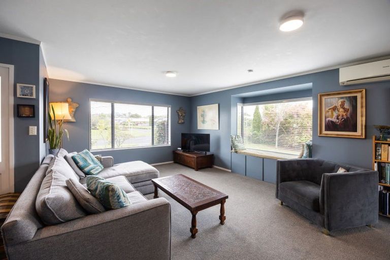 Photo of property in 1 Halcione Close, Flagstaff, Hamilton, 3210