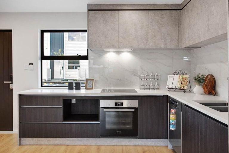 Photo of property in 1/129 Lancaster Road, Beach Haven, Auckland, 0626