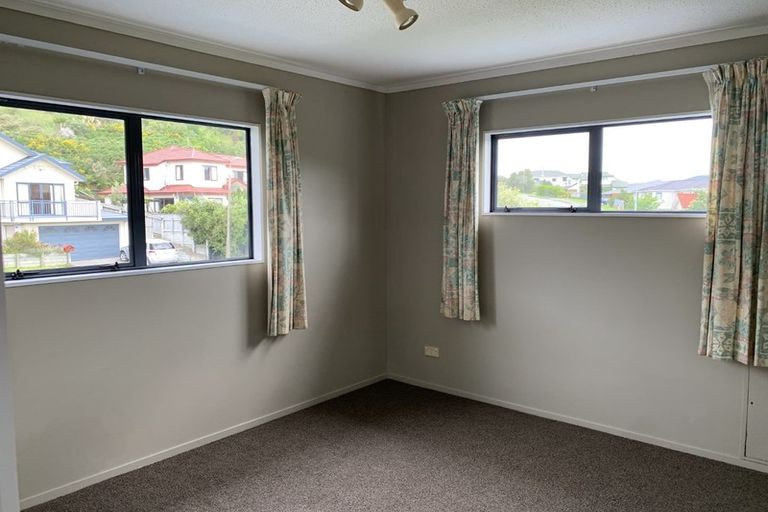 Photo of property in 110 Woodman Drive, Tawa, Wellington, 5028