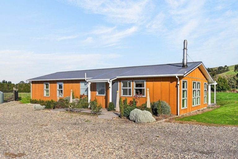 Photo of property in 440 Haringa Road, Carrington, Carterton, 5791