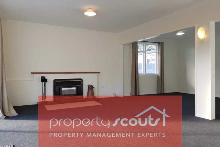 Photo of property in 35 Awanui Street, Merrilands, New Plymouth, 4312