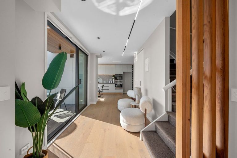 Photo of property in 10/12 Burns Avenue, Takapuna, Auckland, 0622