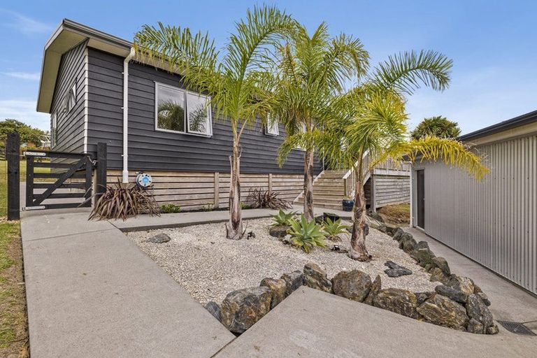Photo of property in 12 Kahu Drive, Mangawhai, 0505