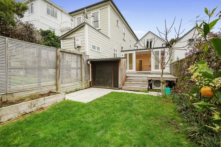 Photo of property in 67 Brougham Street, Mount Victoria, Wellington, 6011