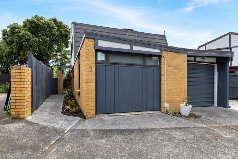 Photo of property in 3/1 Mountain Mews, Mount Wellington, Auckland, 1060