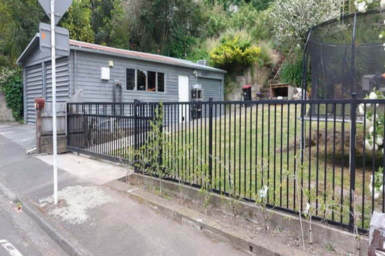 Photo of property in 25 Main Street, Hospital Hill, Napier, 4110