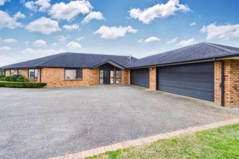 Photo of property in 65 Ashwood Avenue, Dairy Flat, Albany, 0792