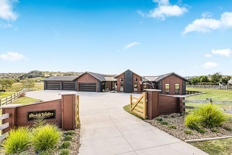 Photo of property in 38 Awatiro Drive, Kaukapakapa, 0871