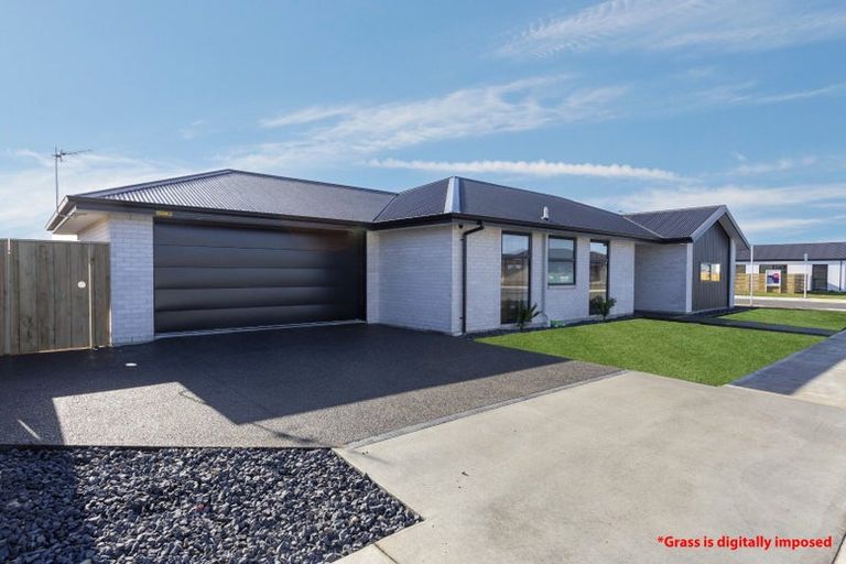 Photo of property in 42 Chambers Avenue, Woodend, 7691