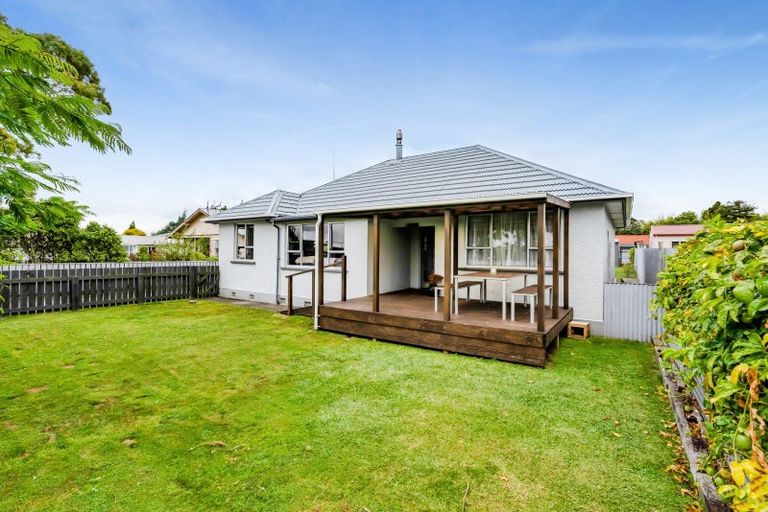 Photo of property in 19 Kahikatea Street, Inglewood, 4330