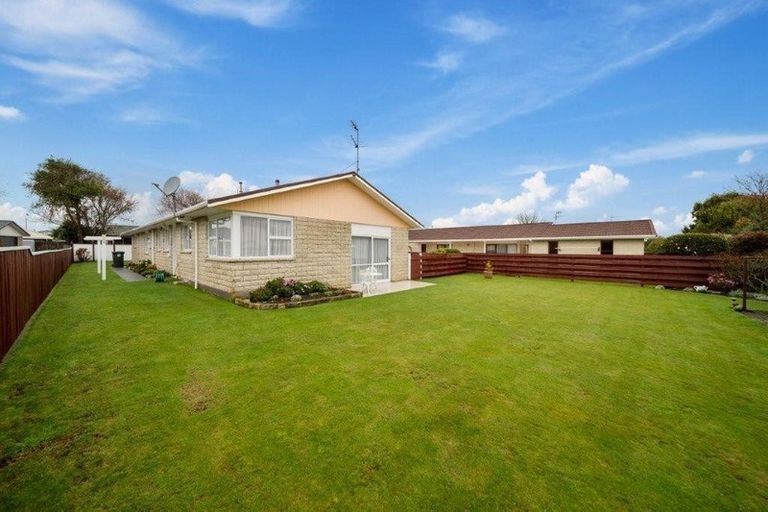 Photo of property in 12 Matai Place, Hawera, 4610