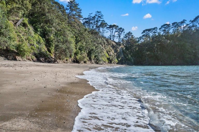 Photo of property in 700 Hibiscus Coast Highway, Waiwera, Orewa, 0994