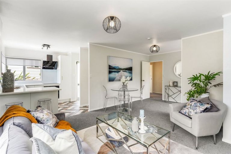 Photo of property in 2/23 Tawa Road, Te Atatu Peninsula, Auckland, 0610