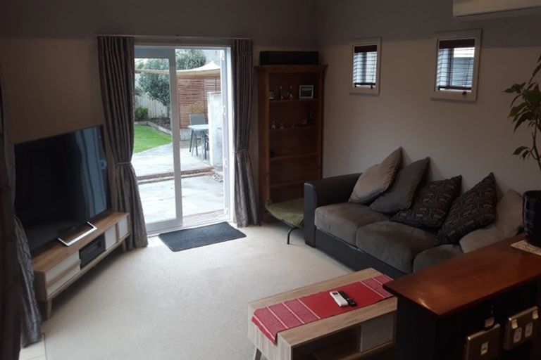 Photo of property in 33 Wingate Street, Redwood, Christchurch, 8051