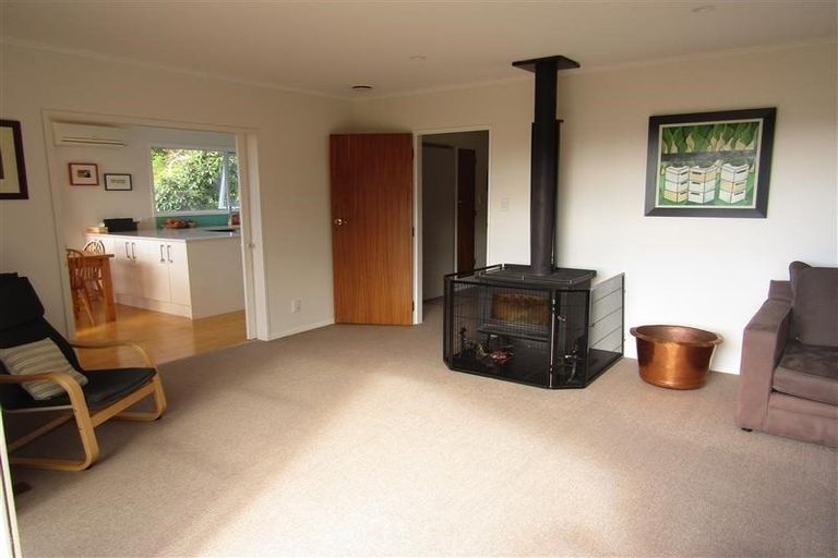 Photo of property in 16 Downing Street, Crofton Downs, Wellington, 6035